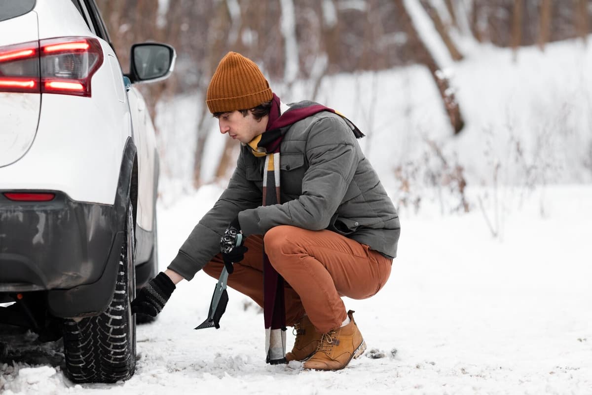 Winter Tires: The Mandatory Dates and Studded Tire Rules 2026