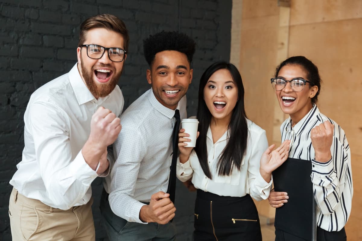 How to Write a UK-Style CV: A 2025 Guide to Landing an Interview