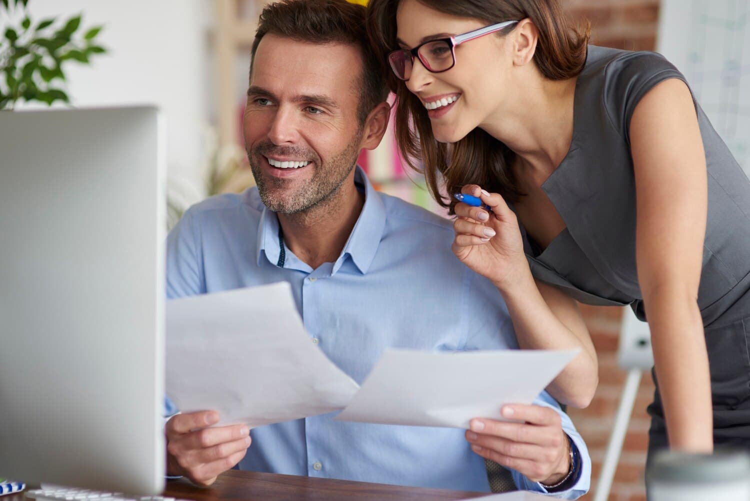 Filing Form 1040-NR in 2026: AI Tax Apps vs. Traditional CPAs