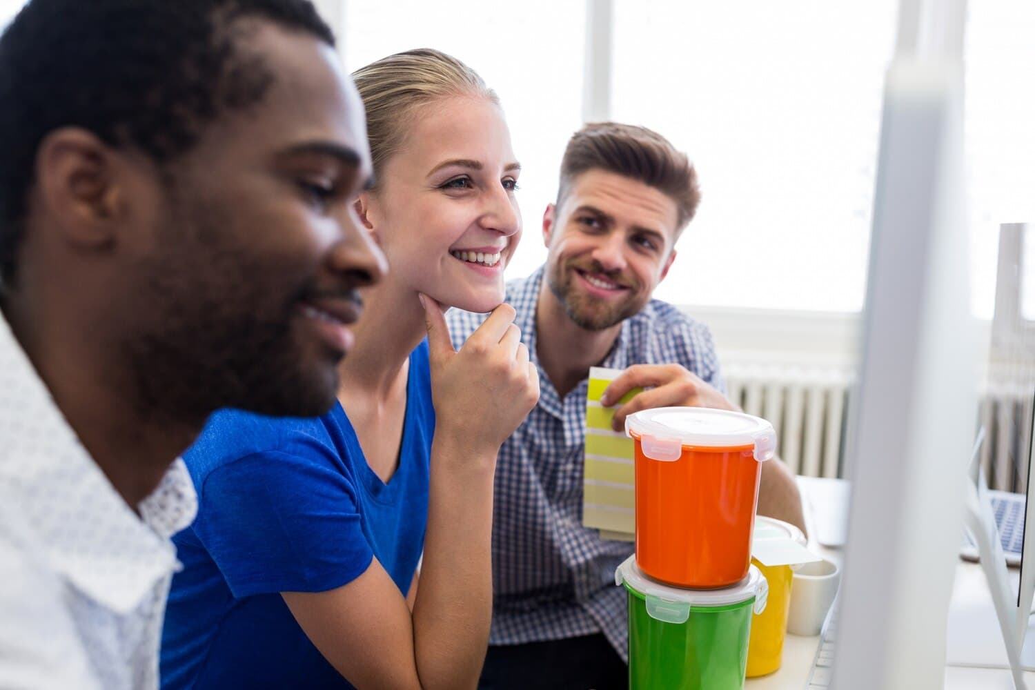 UK Work Culture Explained: Sarcasm, Pints, and 'Polite' Emails