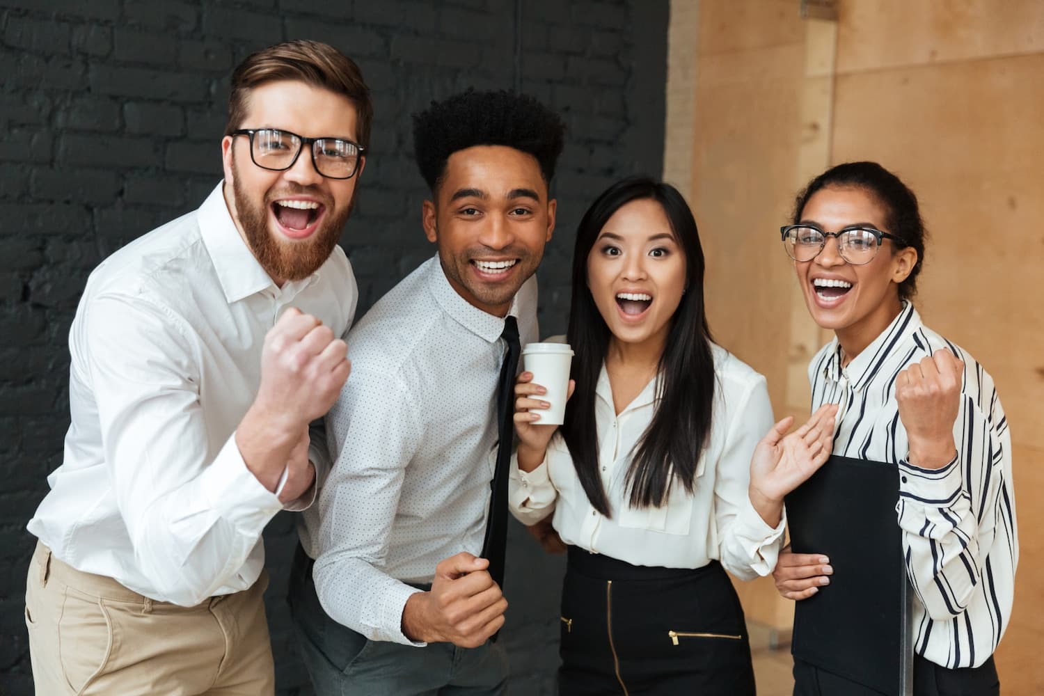 How to Write a UK-Style CV: A 2025 Guide to Landing an Interview