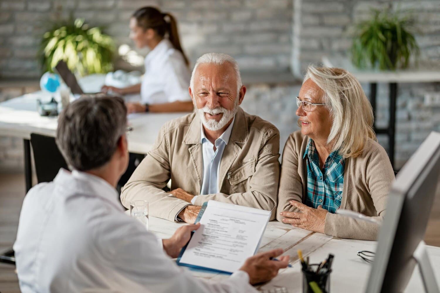 Public vs. Private Health Insurance in 2026: Coping with Rising Contributions